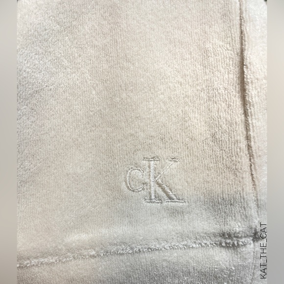 NWT Calvin Klein Women’s Cream V-neck Vest - Size M - Picture 7 of 11